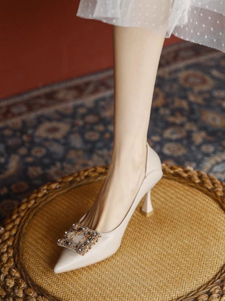 羊皮法国高跟鞋女性春秋季小尺寸白色不累莱茵石优雅尖头细高跟鞋
