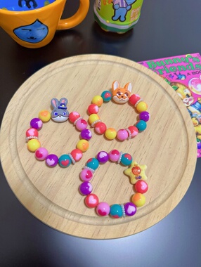 迪士伲疯狂动物城朱迪兔狐尼克星星人多巴胺彩色爱心串珠弹力手链