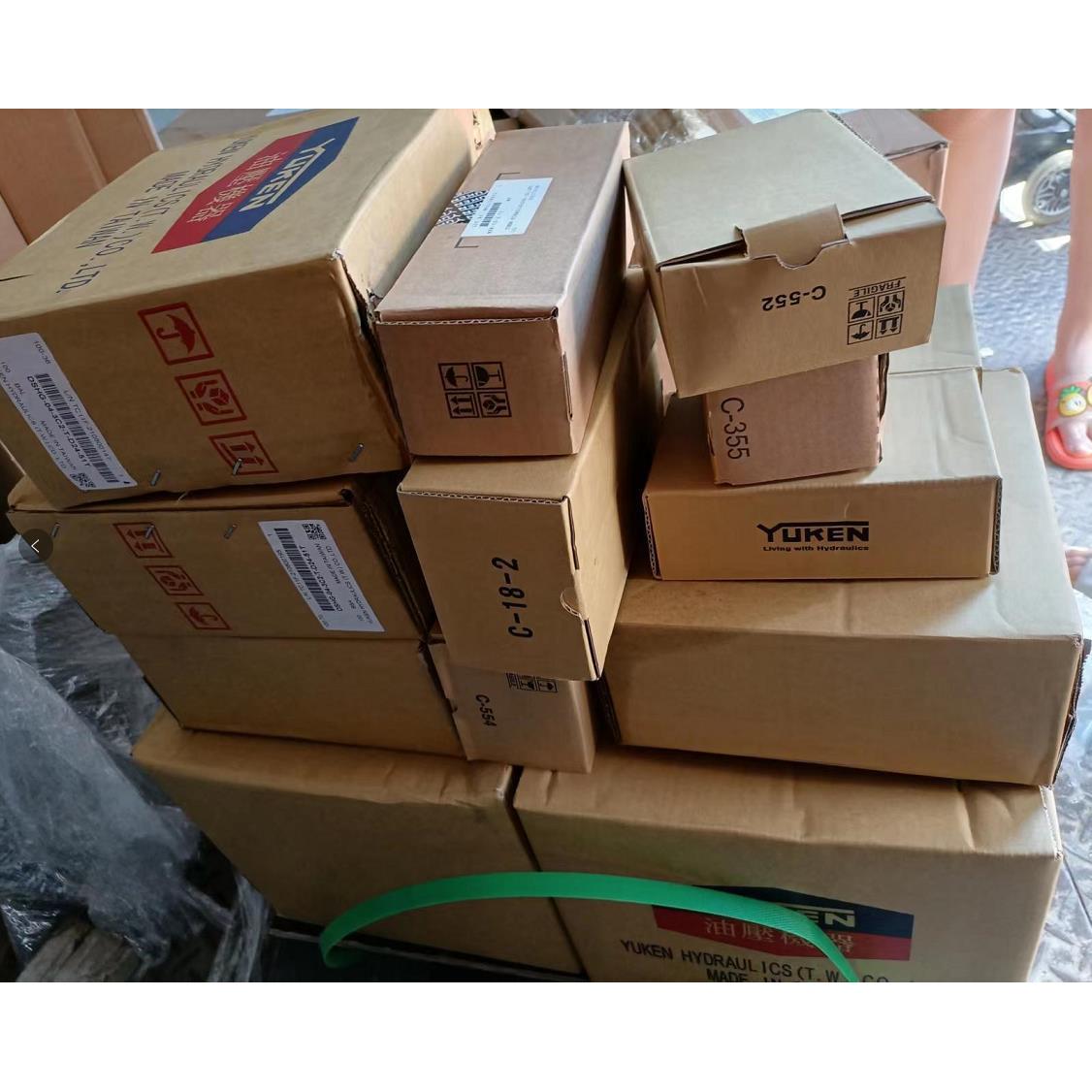 台湾油研YUKEN方向阀DSG-03-3C4-D24-51T 现货销售