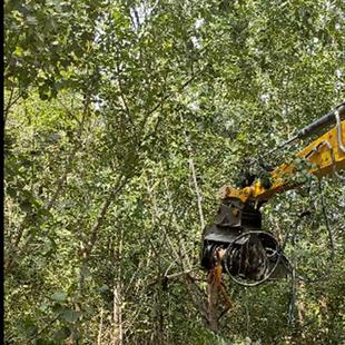 挖机改装 CG1割草机CG2园林修剪割灌机公路树枝粉碎机