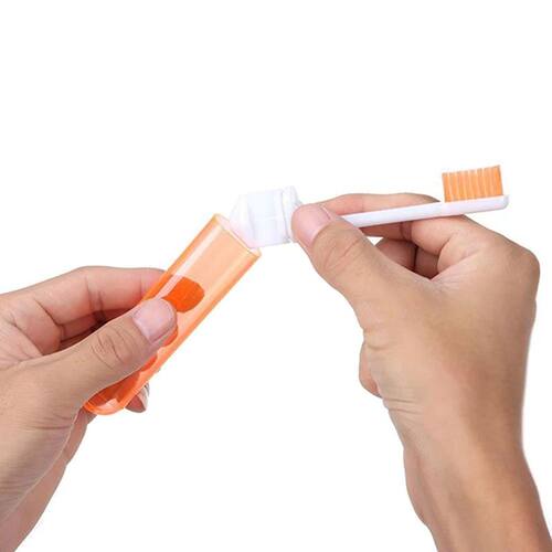 1/6Pcs Mini Travel Portable Toothbrush Foldable Saves Space