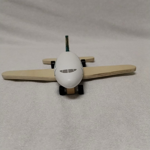 香港航空CATHAY PACIFIC木质飞机模型，白色机身配绿尾翼，做工精