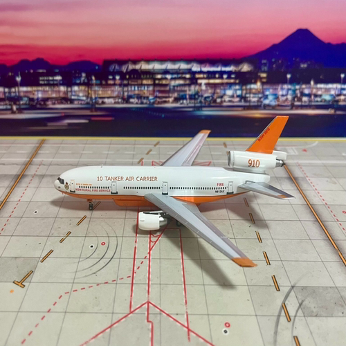 Patriot DC-10 灭火机 N612AX 1:400 无瑕免责声明：1）出的模