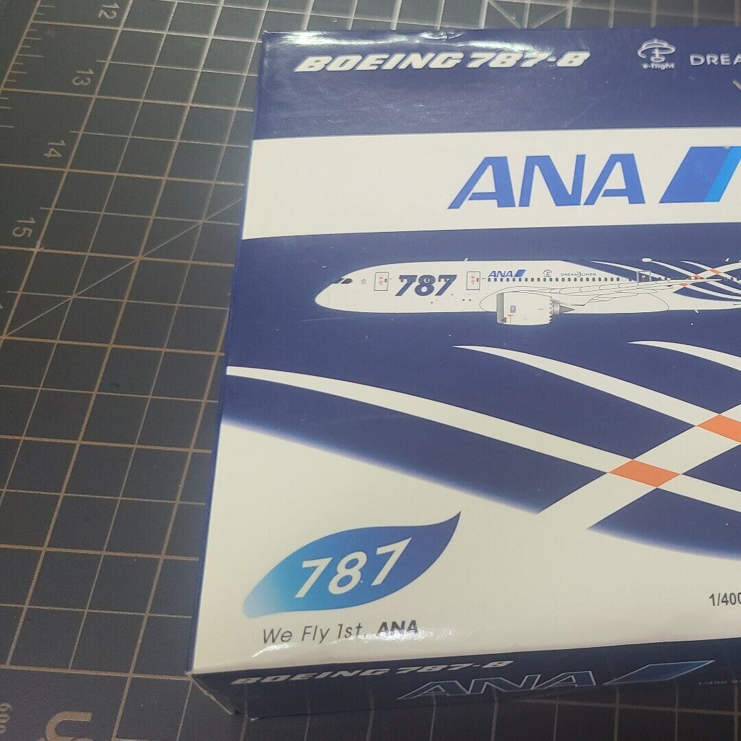 1/400 全日空 ANA 波音787首飞纪念涂装 JA801A 比例:1/400;飞机