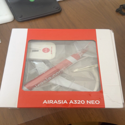 亚洲航空官方A320 NEO飞机模型，红色涂装超漂亮！机身印有airasi