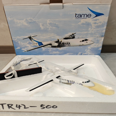 TAME ATR 42-500飞机模型，未使用，适合收藏  模型比例1:400细
