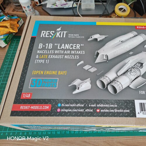 Reskit B-1B Lancer nacelles with air intakes & late exhaust