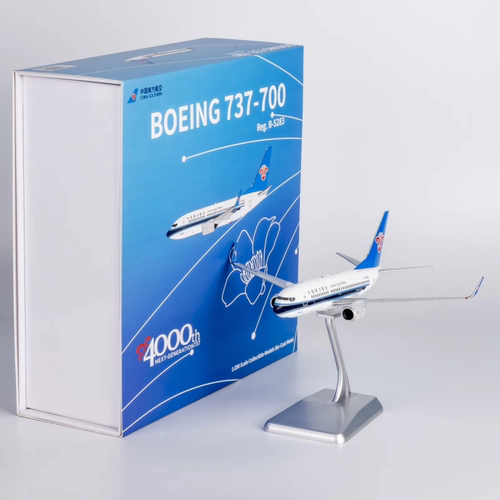 1:200 中国南方航空 B737-700飞机模型B-5283，4000th涂装，涂装