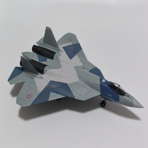 AF1苏57，1:72比例，割裂涂装合金材质+ABS，两套可替换件，飞