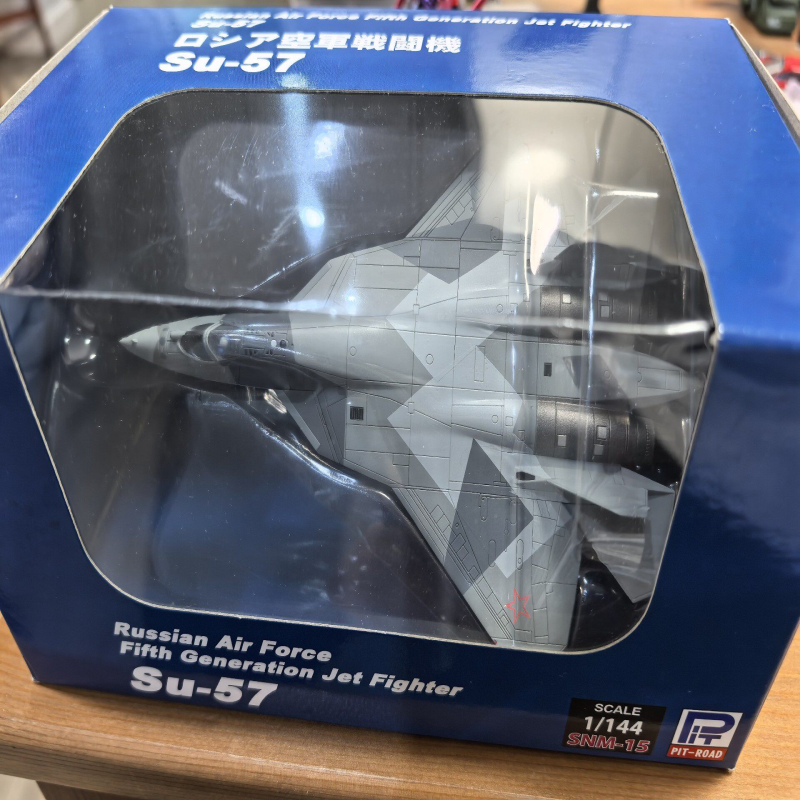 Pit-road 1:144 SU57成品 苏飞超薄未拆封,盒子完好。二手物品