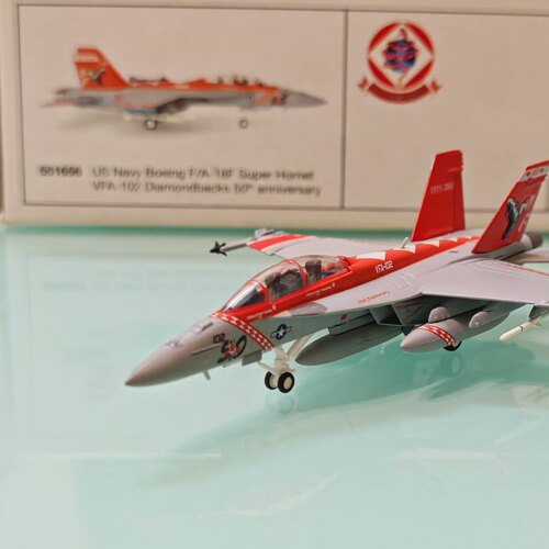 herpa 1/200 f/a-18f 超级大黄蜂 f18VFA-102钻石背中队50周年纪