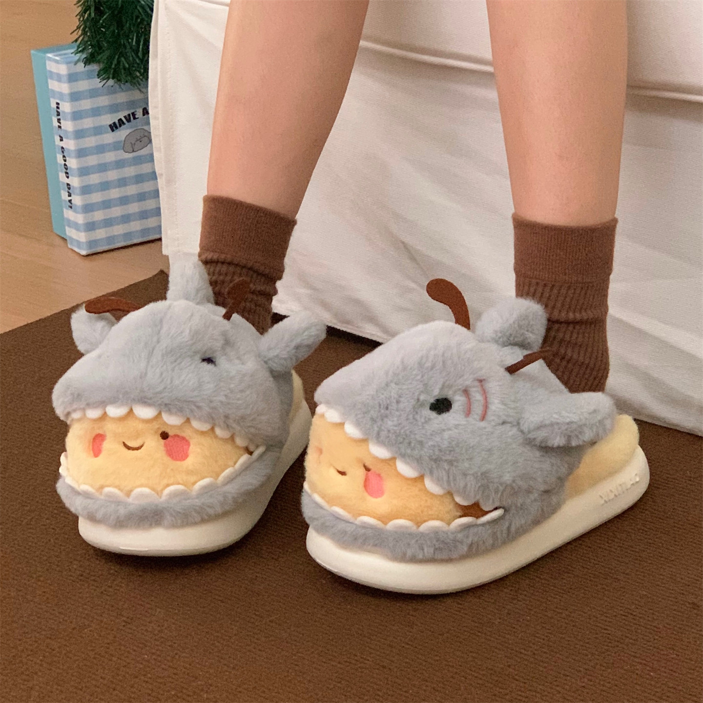 趣味鲨bee情侣棉拖鞋保暖防滑