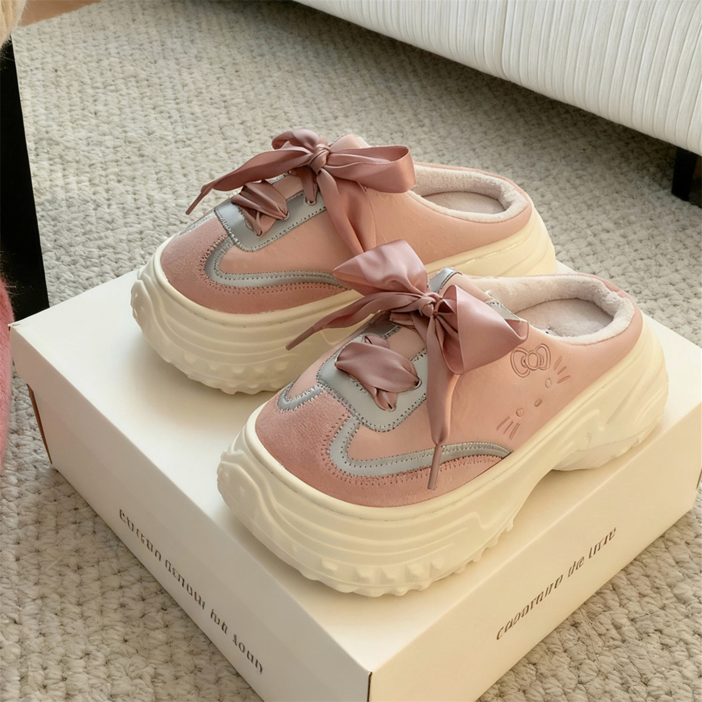 高级感正版HelloKitty棉拖鞋女鞋