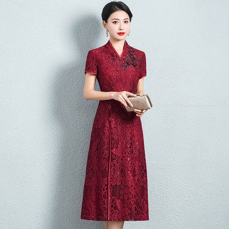 2026新款工厂妈妈婚宴礼服夏季蕾丝改良喜婆婆装旗袍连衣裙9