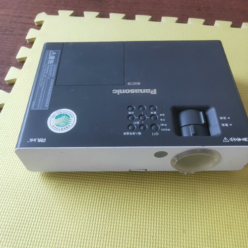 议价松下液晶投影仪，UX3