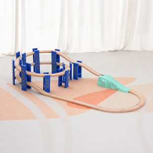 勒酷双层高架桥螺旋桥墩兼容磁性积木小火车木质轨道 榉木制2-6岁