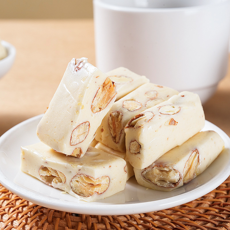 扁桃仁牛轧糖零食糖果怀旧办公休闲零食奶味香甜散装400g临期