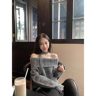 韩系灰色一字肩毛衣女秋冬高级感宽松外穿慵懒风独特漂亮针织上衣