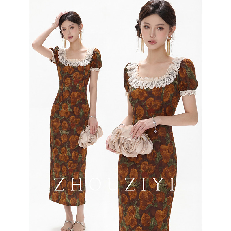 【周子仪】棕色方领连衣裙女春夏长裙2026年新款气质碎花薄纱裙子