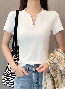 白色正肩V领短袖t恤女2026春夏新款修身显瘦内搭打底衫设计感上衣