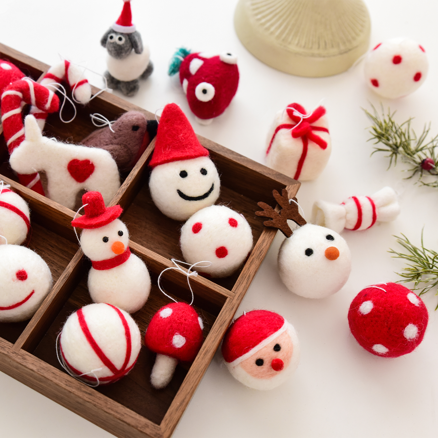 新款羊毛毡圣诞装饰挂件圣诞树装饰羊毛毡球雪人糖果圣诞装扮挂饰