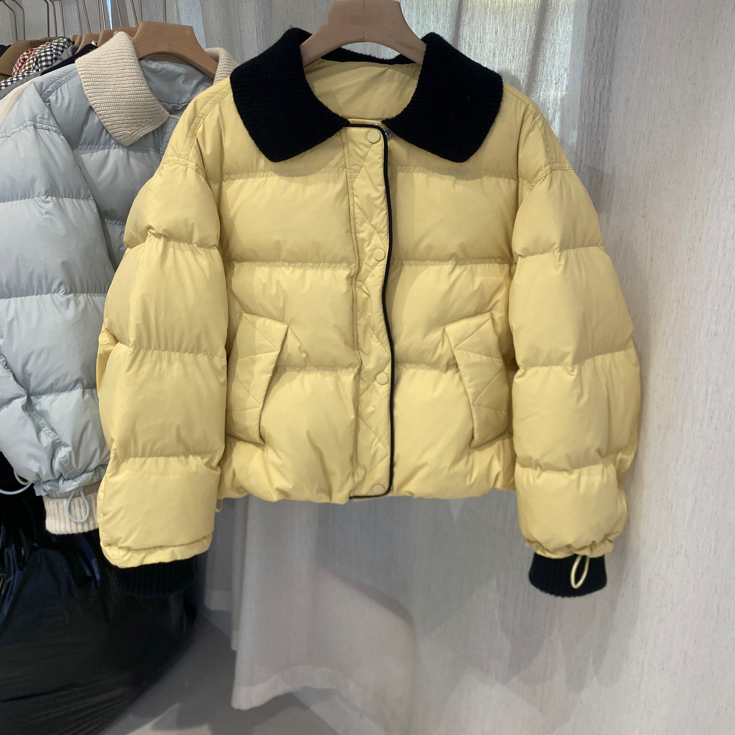 翻领针织拼接抽绳韩版设计款保暖冬季90羽绒服女2025新款时尚