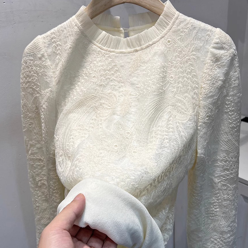加绒加厚刺绣蕾丝打底衫女秋冬2026新款洋气百搭内搭木耳边上衣女