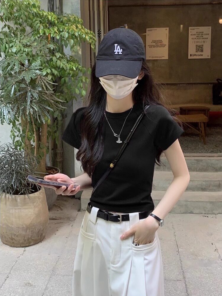 黑色正肩短袖t恤女夏季2025新款韩版修身显瘦辣妹小个子短款上衣