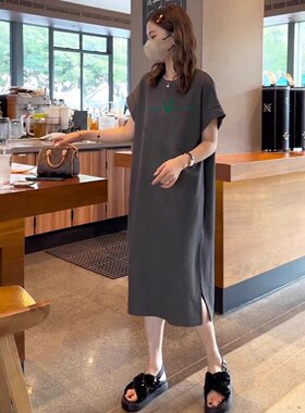 短袖t恤连衣裙女子夏季2025新宽松的韩国风格休闲年龄减少过膝开