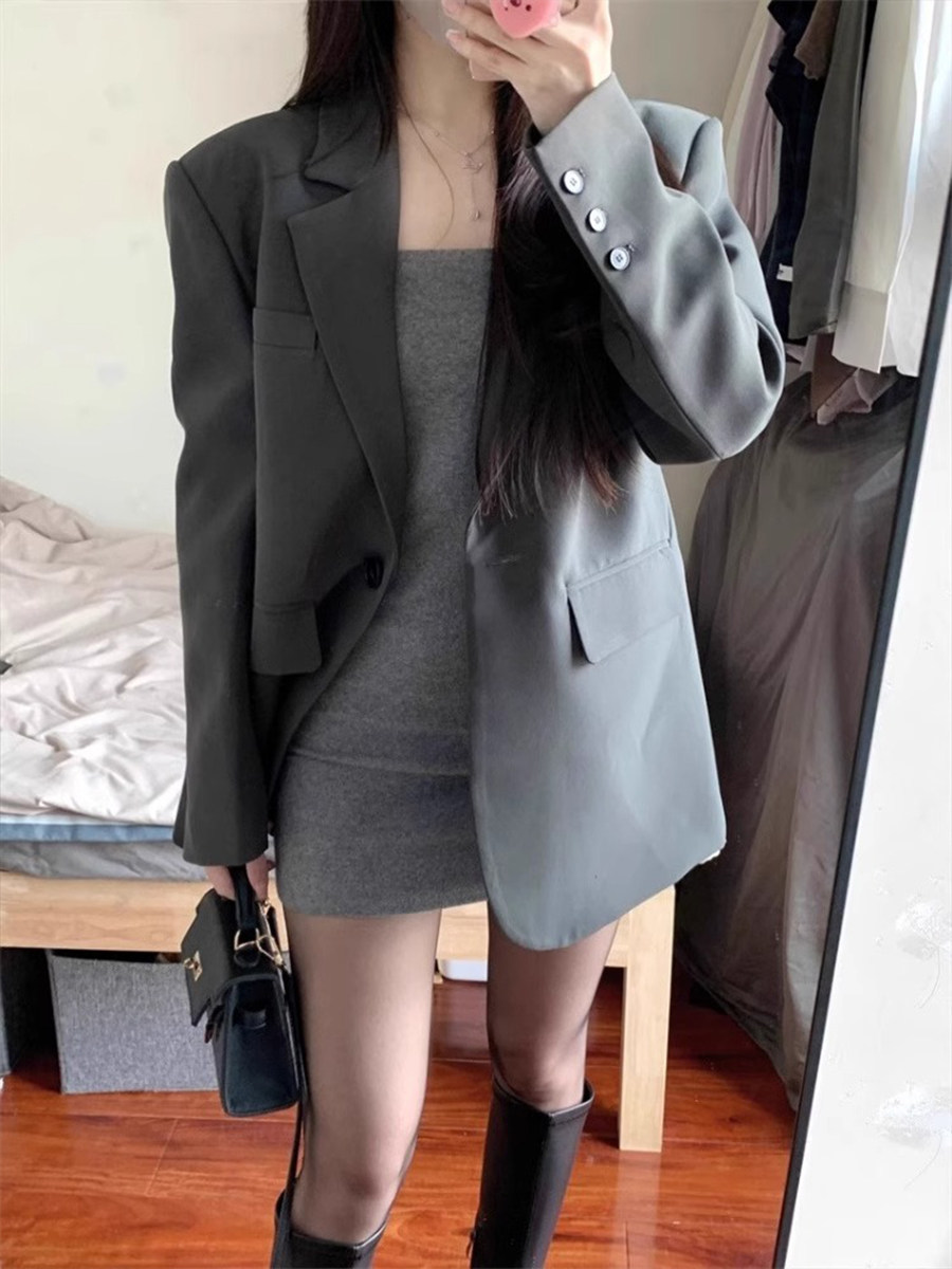 灰色西装女春秋薄款2025新款时尚设计感韩版休闲宽松通勤西服外套