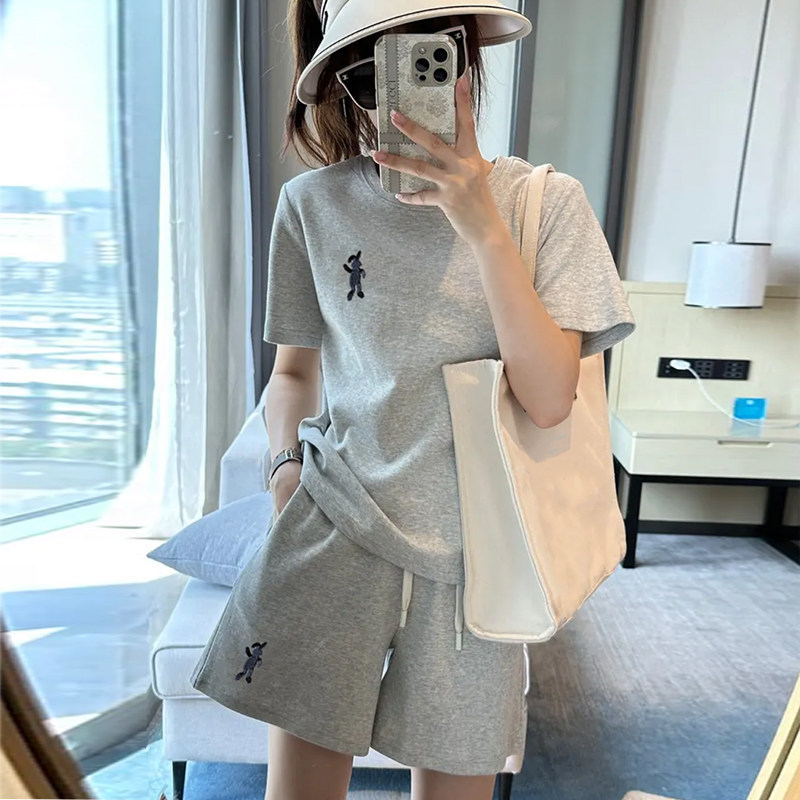 灰色休闲 套装女夏季2025新款宽松薄款短袖短裤韩版百搭两件套ins