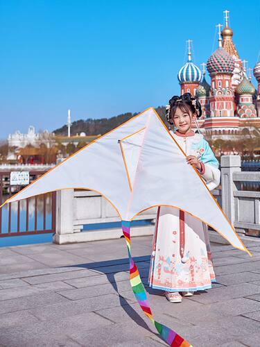 麦元空白涂鸦填色风筝