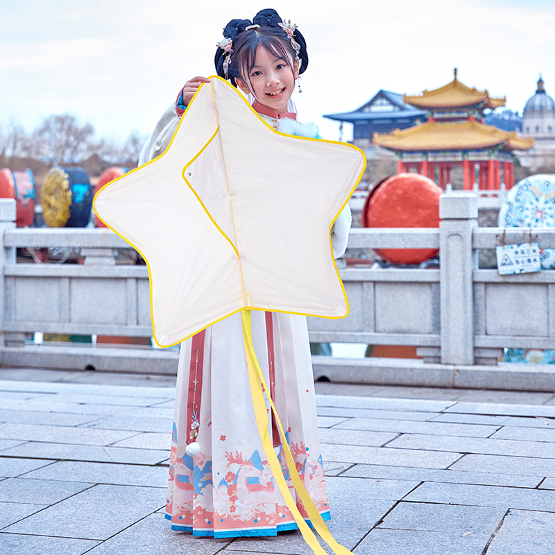 麦元绘画填色空白风筝