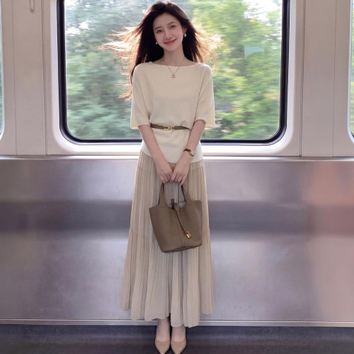 时尚套装裙女夏新款高级感绝美穿搭一整套气质上衣半身裙漂亮套装