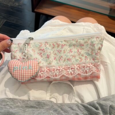 粉色蕾丝碎花笔袋铅笔盒高颜值ins风小众文具收纳袋可爱女小学生