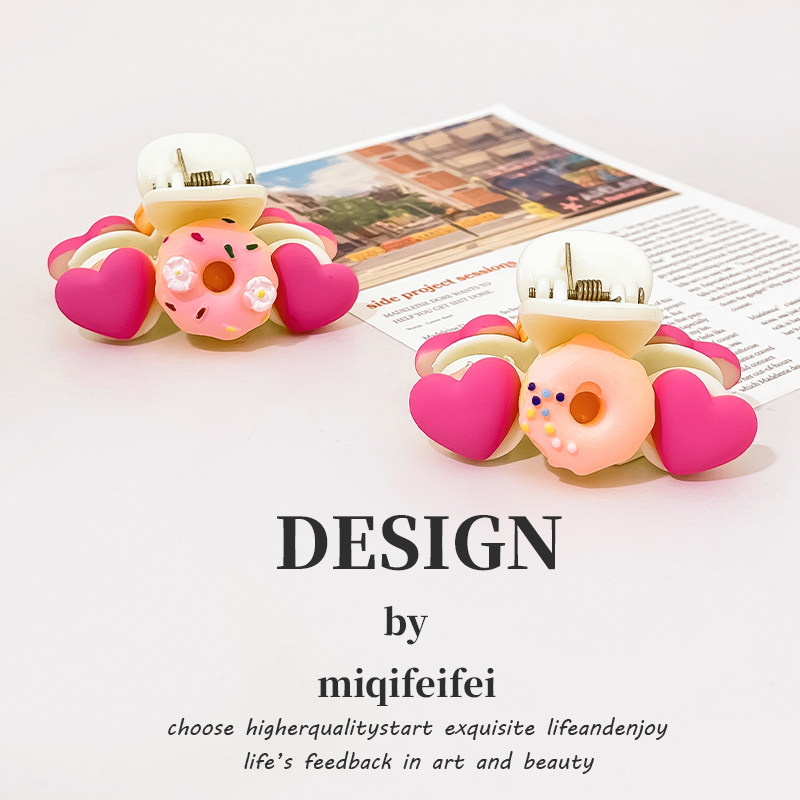 儿童爱心甜甜圈发抓发夹宝宝侧边夹发卡2024新款女童鲨鱼夹发饰