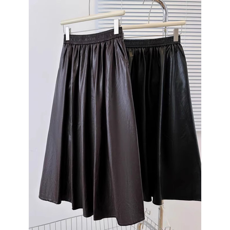 复古咖色皮裙半身裙女春秋冬新款大码胖mm遮胯显瘦中长款A字伞裙