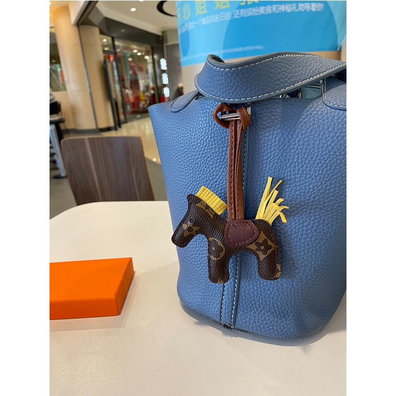 LV&GEDETE 经典小马包包挂件可爱流苏小马汽车钥匙扣菜篮子挂饰女,汽车用品/电子/清洗/改装,车用钥匙扣,淘宝优惠券,粉丝福利购,淘宝优惠卷