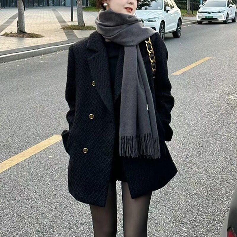 今年流行漂亮高级感超好看黑色夹棉千金风毛呢厚外套大衣女秋冬季