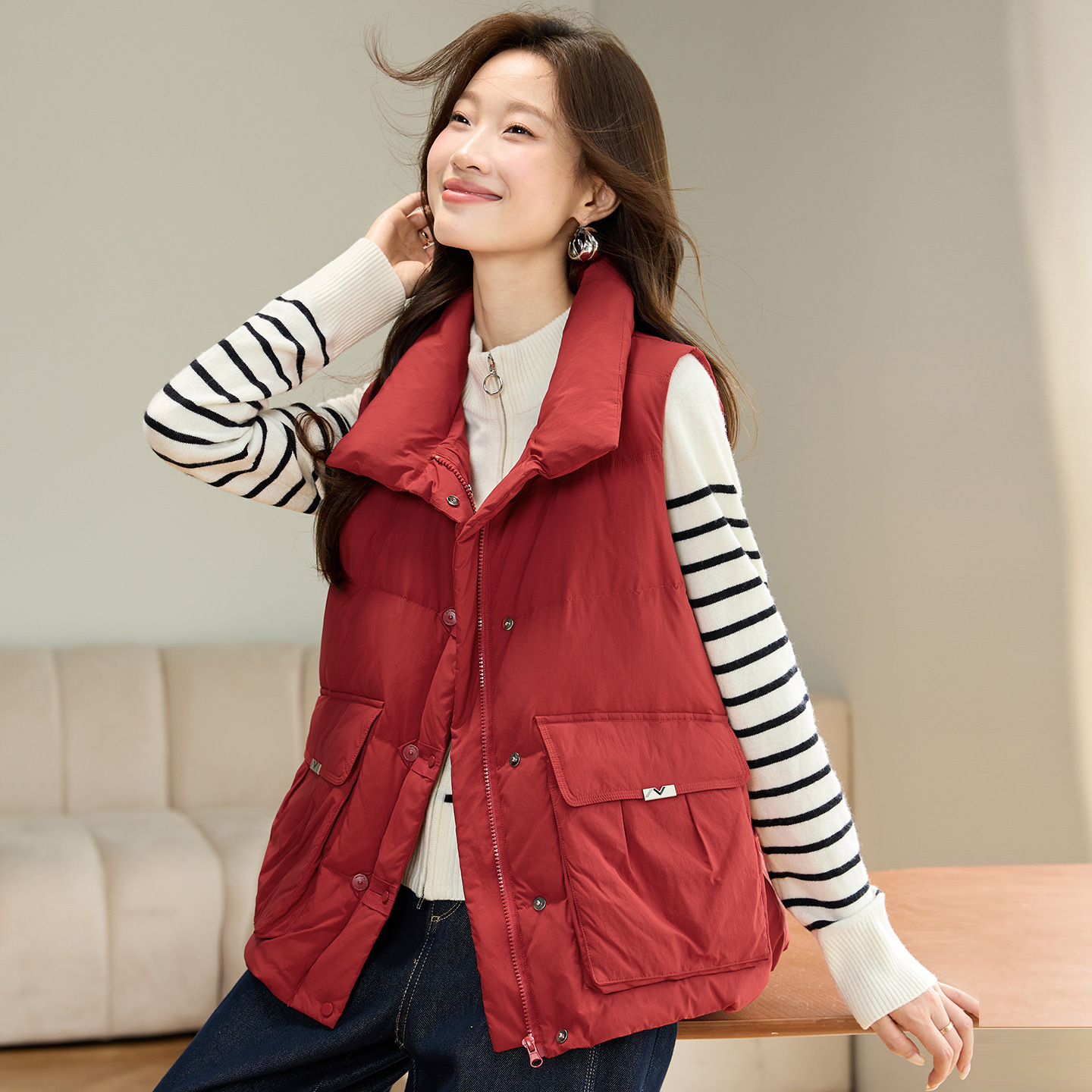 羽绒背心马甲女外穿2025新款轻薄白鸭绒加厚时尚洋气减龄冬季马夹