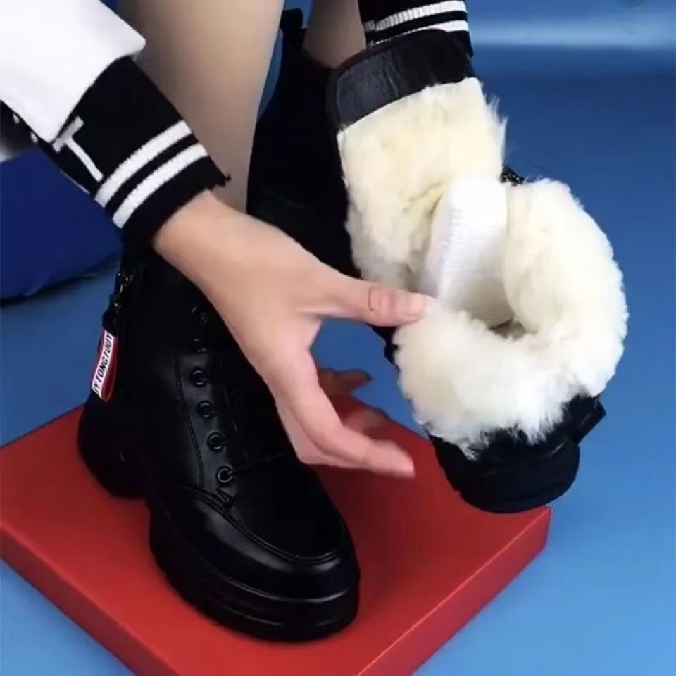 爆款软皮防滑雪地靴女2025年新款冬季加绒加厚保暖马丁靴厚底