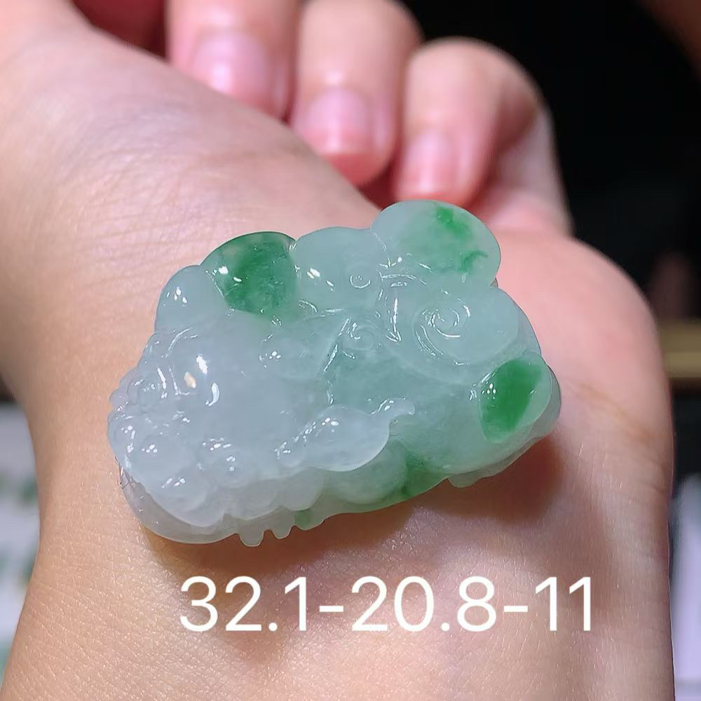 天然翡翠缅甸翡翠A货冰糯种飘绿精雕招财貔貅吊坠玉石挂件