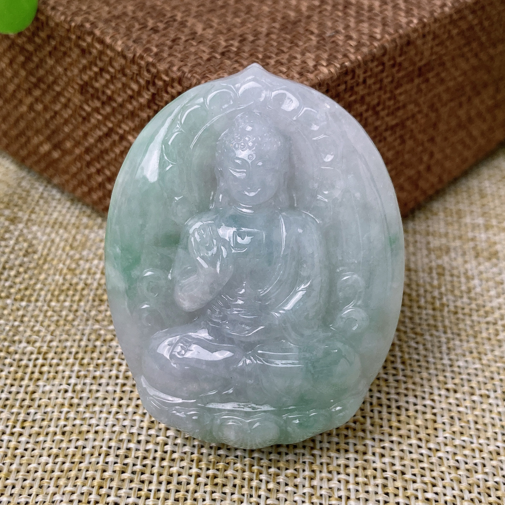 天然翡翠冰润飘花大日如来佛缅甸翡翠A货吊坠玉石挂件