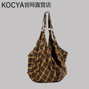 腋下包包女2025新款黄格子单肩斜挎双肩包多种背法大容量通勤女包