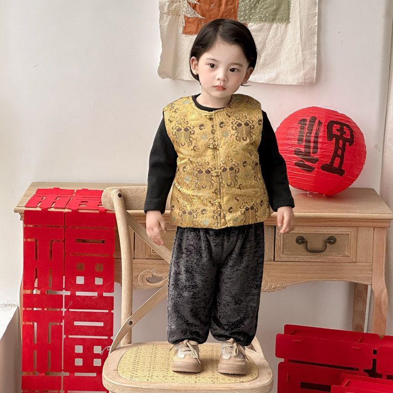 加厚点礼服年服套装三件套兮宝宝