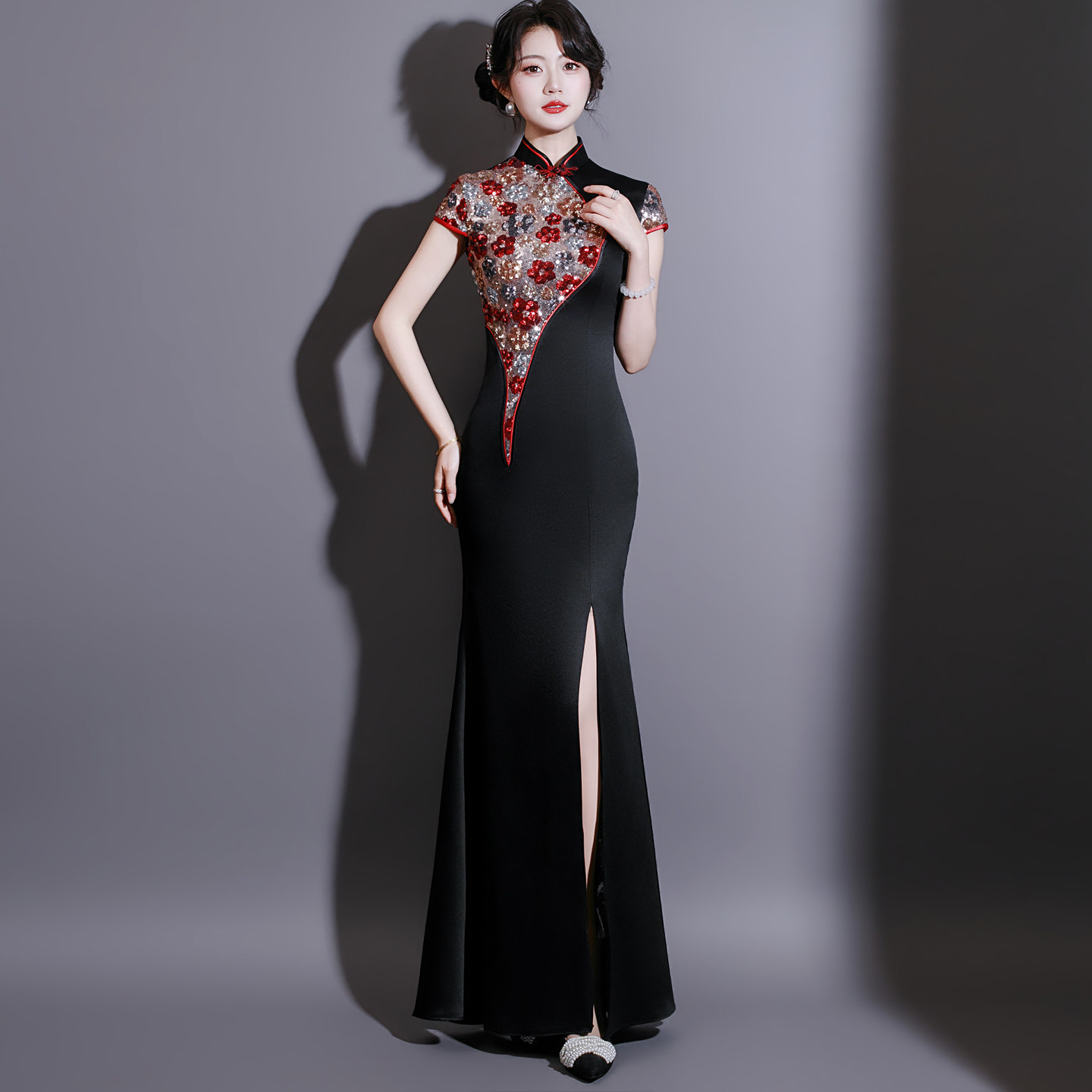 中国风黑色鱼尾开叉显瘦旗袍礼服
