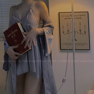 鸢尾心事 ·「盐不浪的好梦」高级感法式性感深V紫色睡裙两件套