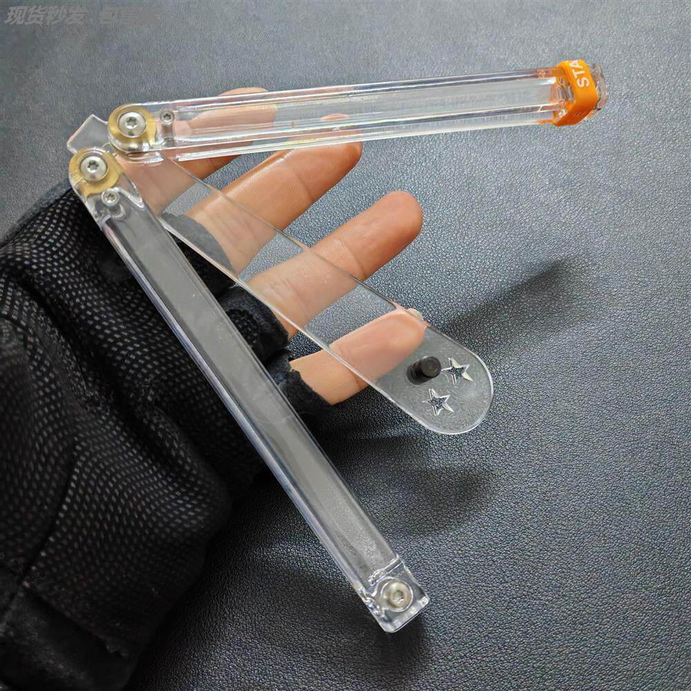 蝴蝶刀塑料双星笑脸V3蝴蝶刀蝴蝶梳子新手甩手刀练习折叠刀未开刃