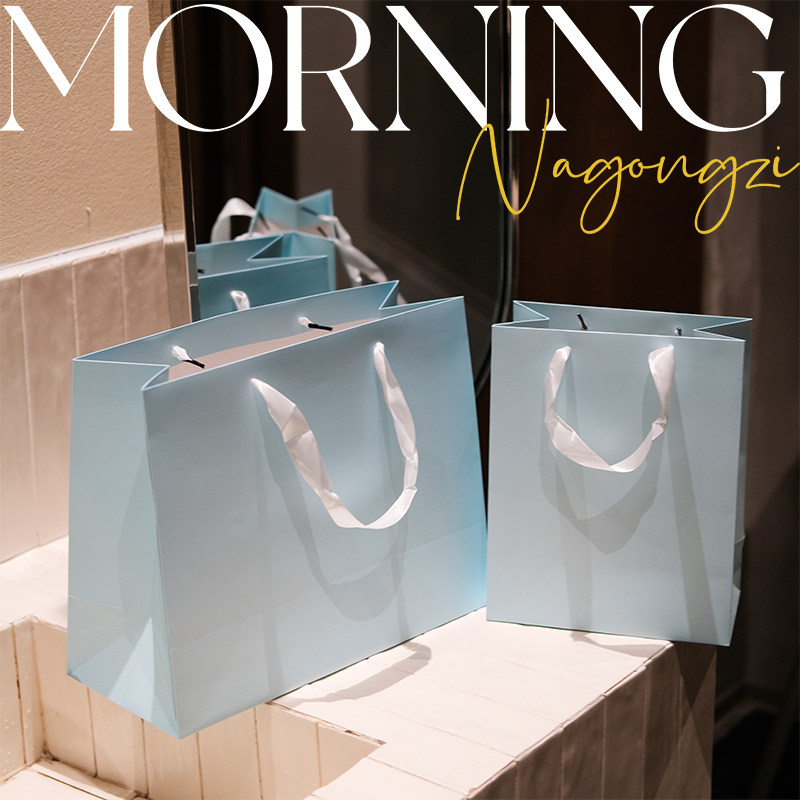 天蓝色服装手提袋礼品袋加厚白卡纸购物袋礼品袋包装袋子批发印刷