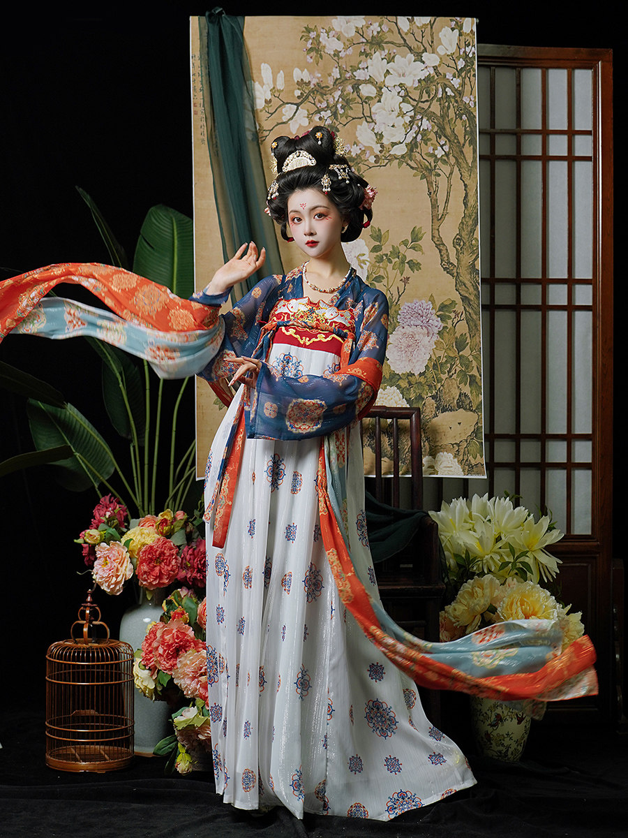 36음표 [당나라 황금기] 당나라 전통 한복 복원된 가슴 기장 스커트 화사한 일상 봄여름 스타일